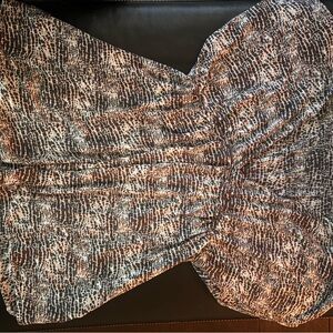 Stylish Women's Blouse in Black and White